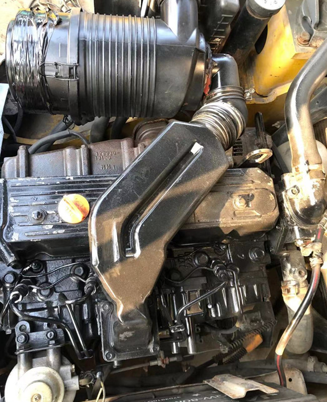 Komatsu FD30 2nd Hand Forklift Used Diesel Engine Forklifts 3t 5t 7t 1