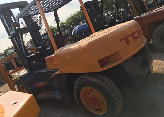 TCM FD100 Japan Used Forklift 10 Tons Yellow Color With Pneumatic Tire Type